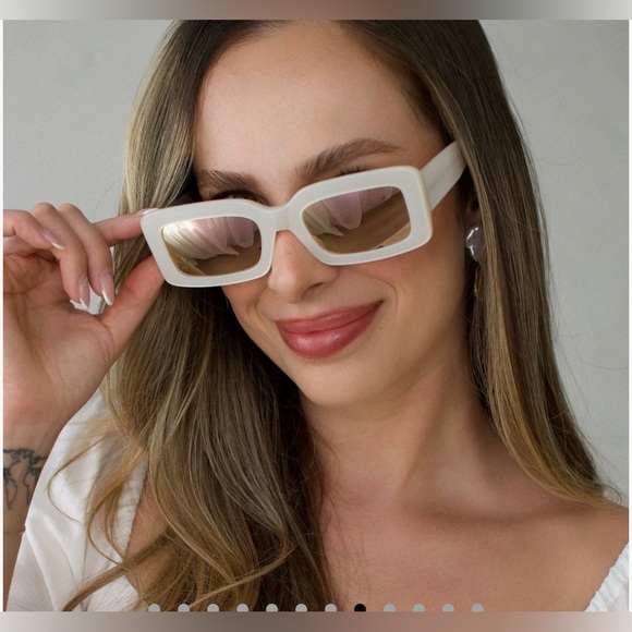 Indy Rectangle Sunglasses | Opaline & Taupe Mirror | DIFF Eyewear main image 4